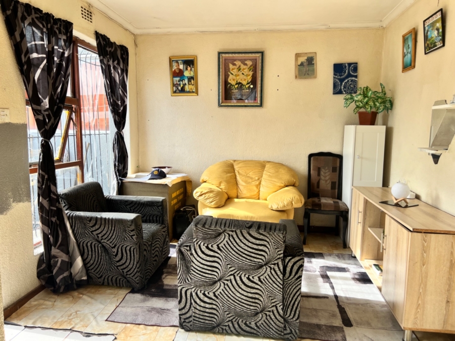 2 Bedroom Property for Sale in Peerless Park West Western Cape